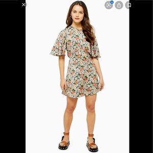 FLORAL DAISY PRINT MINI DRESS